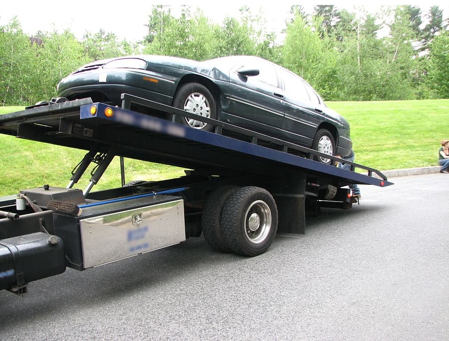 this image shows towing services in St Louis Park, MN